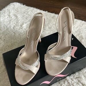 Vintage Bridal shoes with crystals - Worn 1 time - Size 6.5